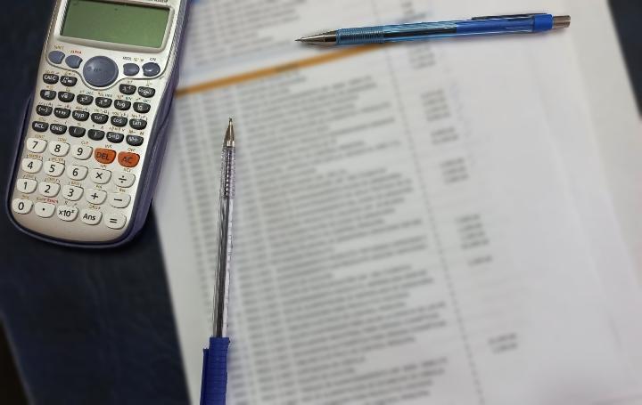 Revisión y ajustes de presupuesto Revisión y ajustes de presupuesto